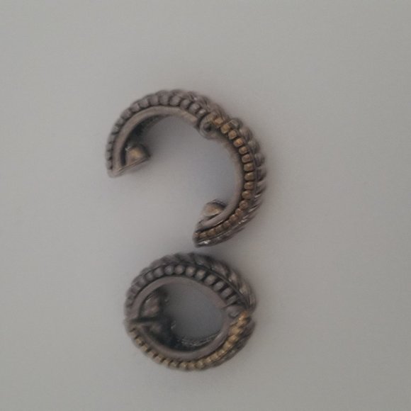 Vintage Magnetic Hoop Huggie Fashion Clip Earrings - Picture 2 of 2